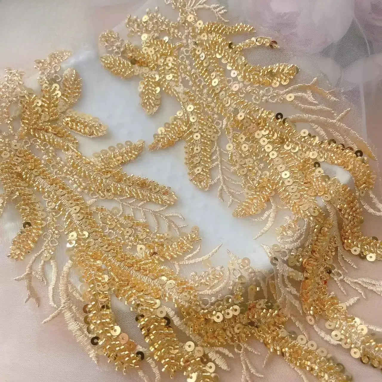 Beaded Sequins 3D Decals Mirro - Applique Patch Flower 리뷰 및 가격