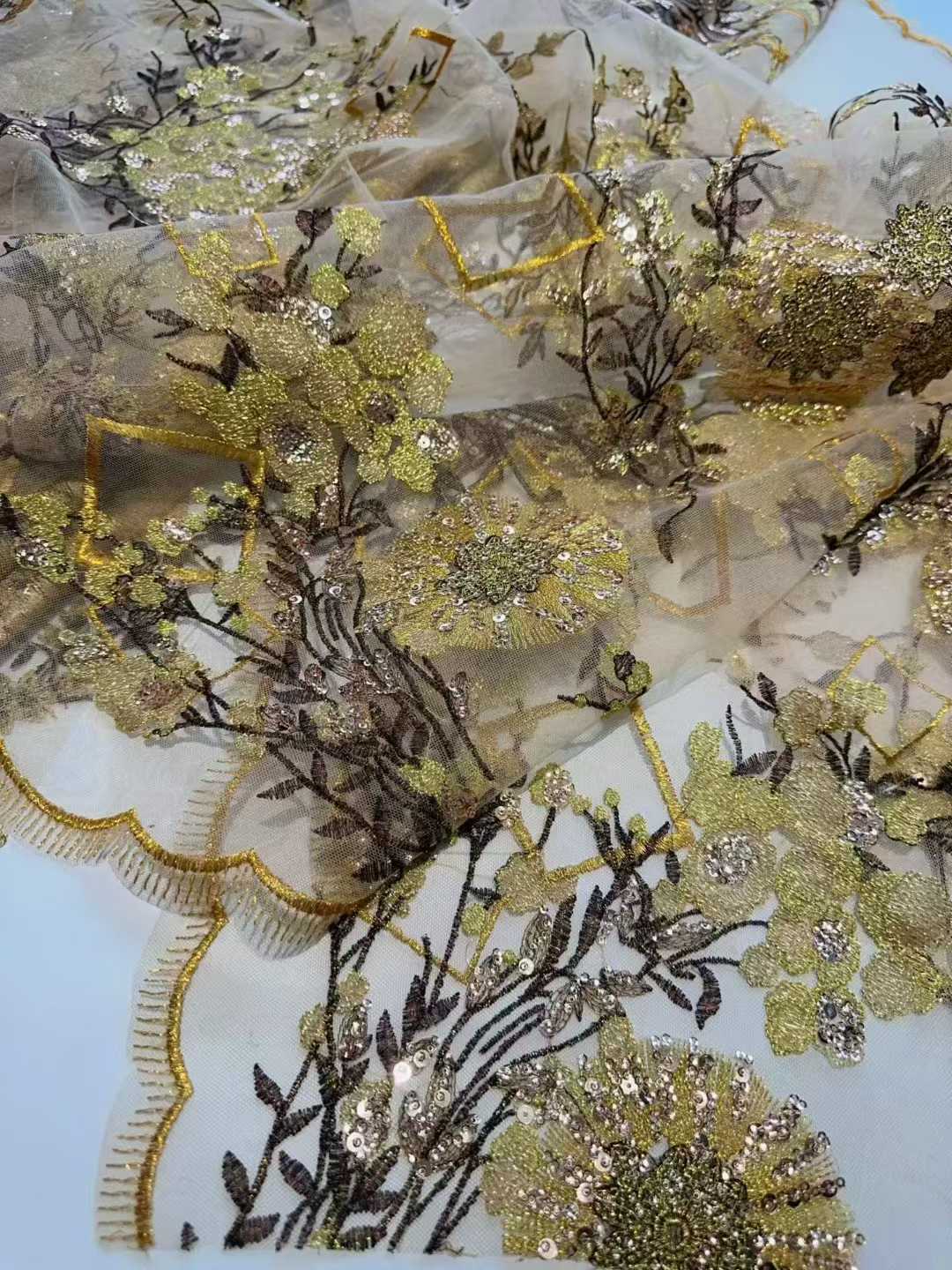 High Couture Crystal Irregular - Crystal Mesh Fabric 리뷰 및 가격
