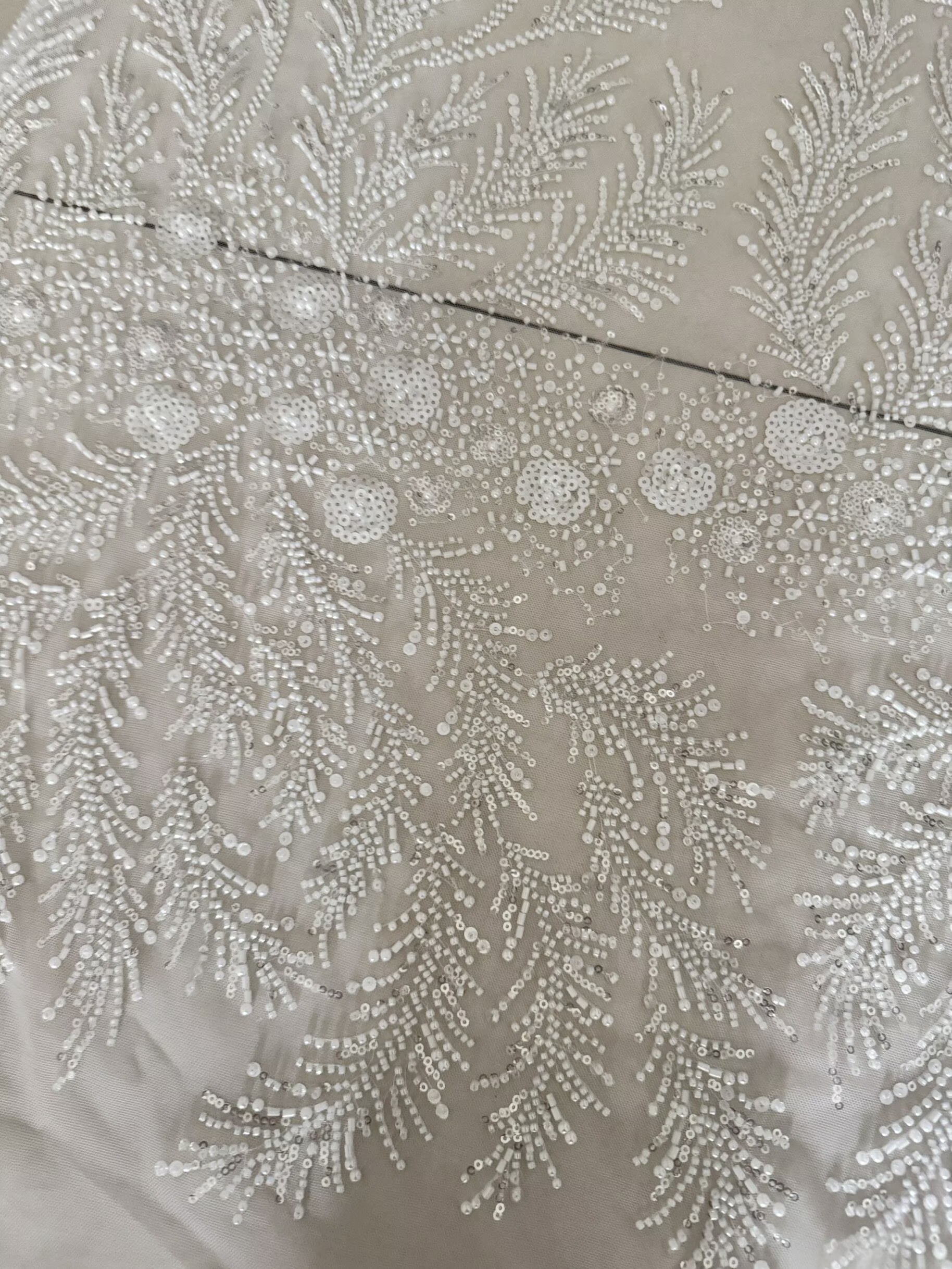 White Beaded Pearl Crystal Seq - Crystal Mesh Fabric 리뷰 및 가격