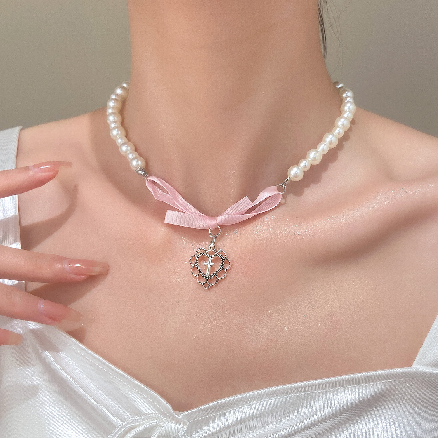 French Romantic Pink Bowknot H - Pearl Trim Chain 리뷰 및 가격