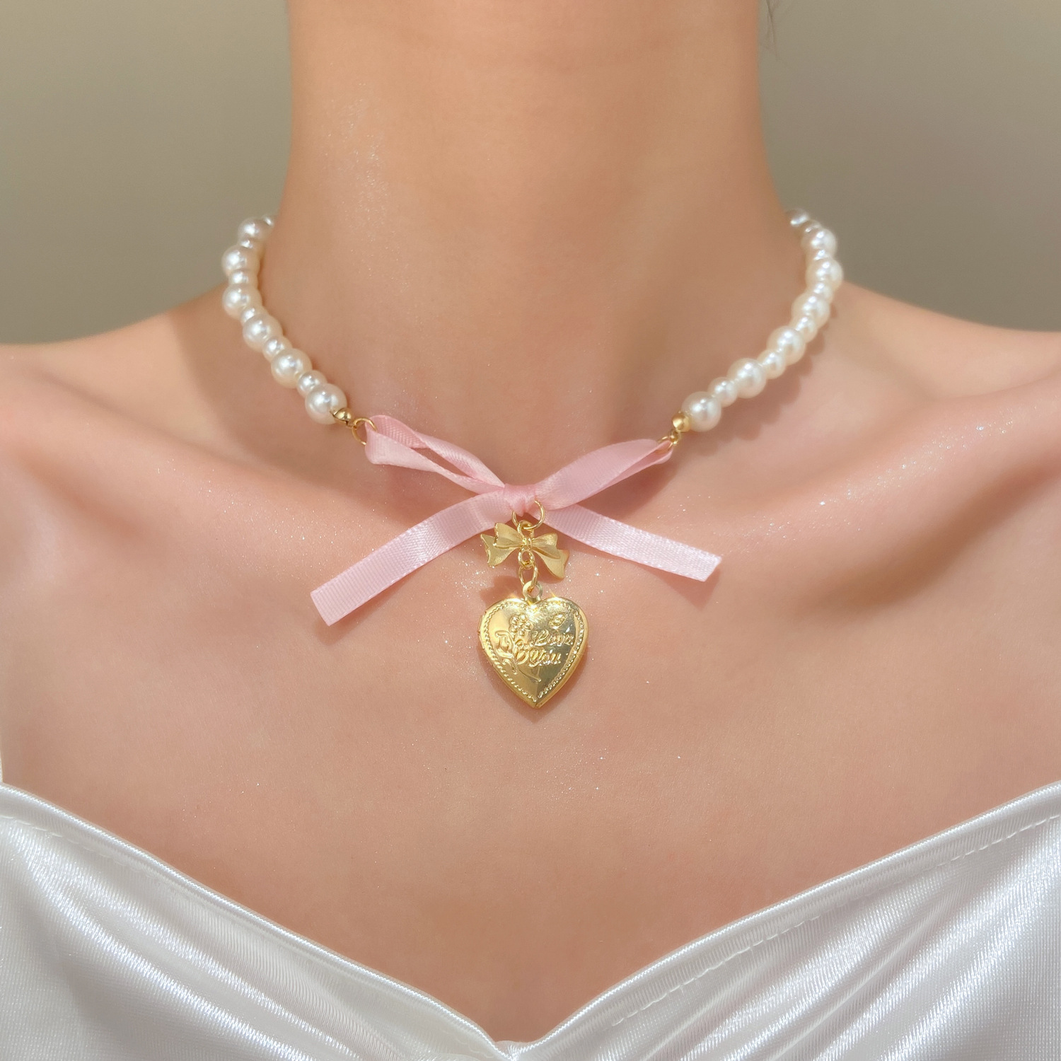 French Romantic Pink Bowknot H - Pearl Trim Chain 리뷰 및 가격