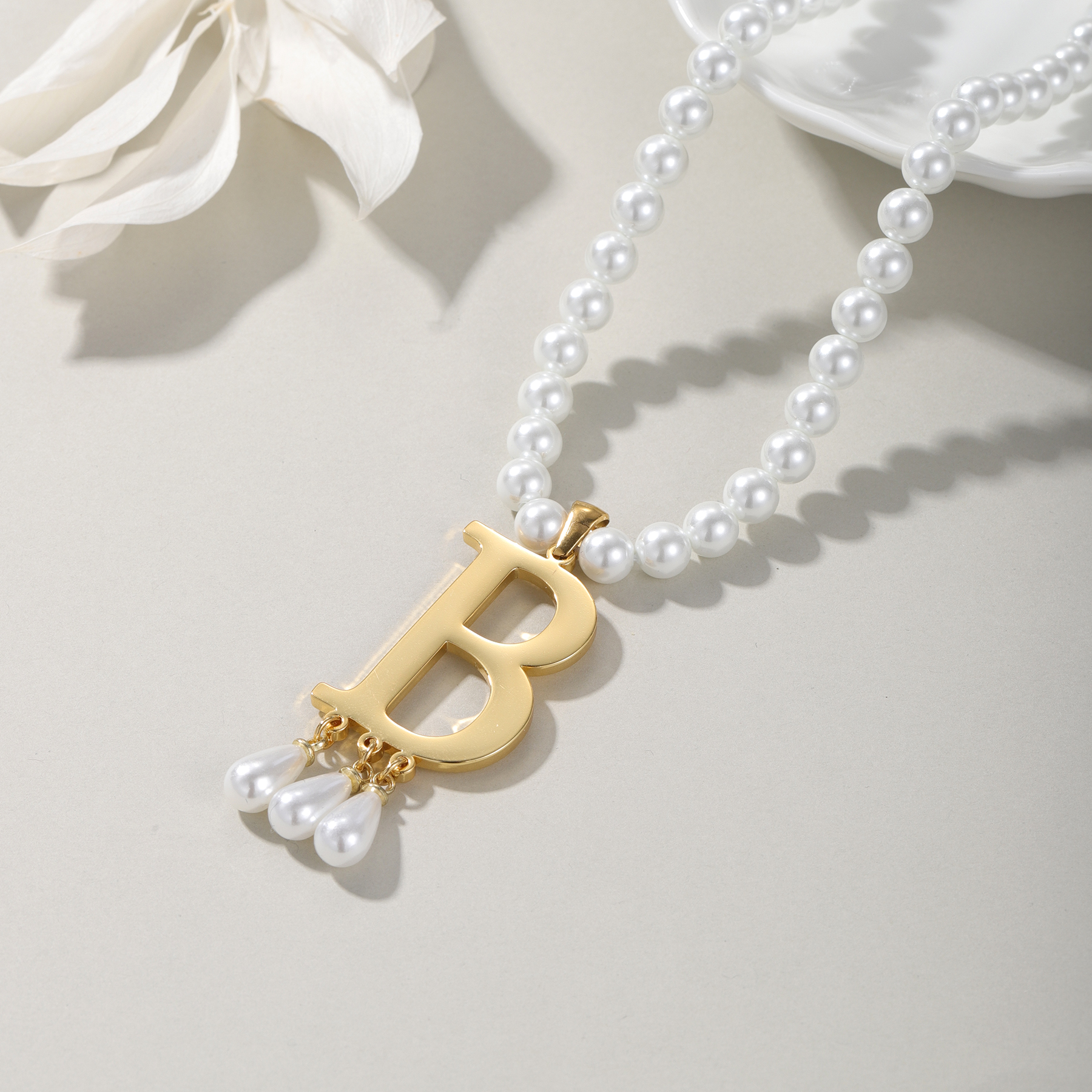 Customized Initial Pendant Lux - Pearl Trim Chain 리뷰 및 가격